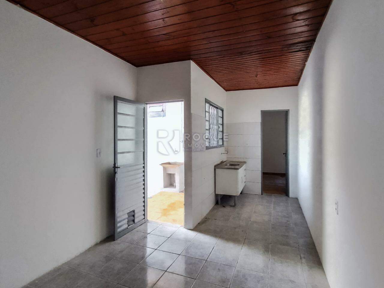 Casa Residencial para aluguel no bairro Parque Residencial Abílio Pedro: Cozinha