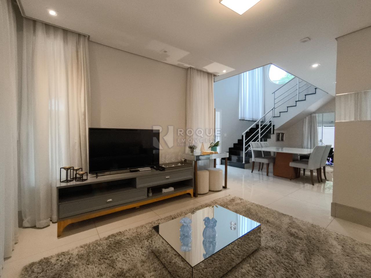 Casa em condomínio à venda no bairro Jardim Porto Real: SALA DE ESTAR