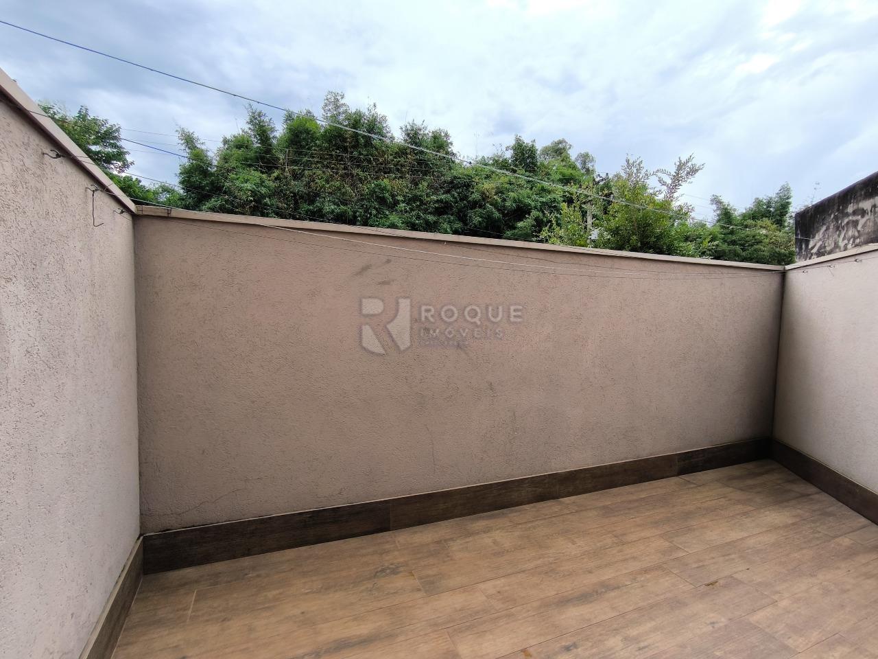 Casa em condomínio à venda no bairro Jardim Porto Real: ÁREA DE VARAL