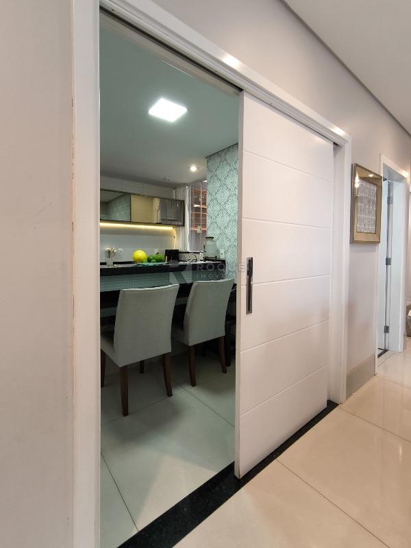 Casa em condomínio à venda no bairro Jardim Porto Real: COZINHA