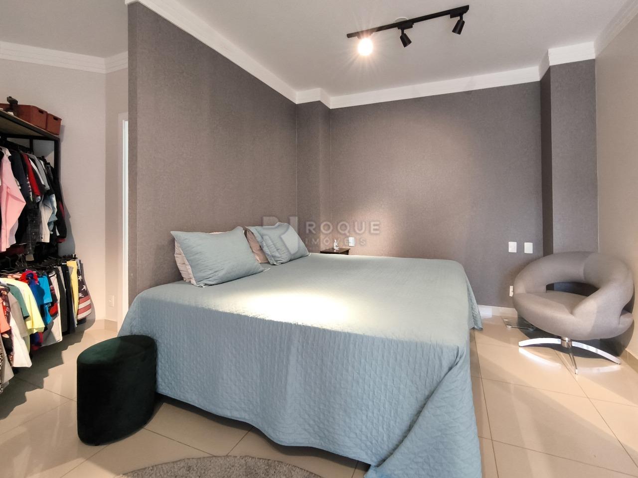 Casa em condomínio à venda no bairro Jardim Porto Real: SUÍTE