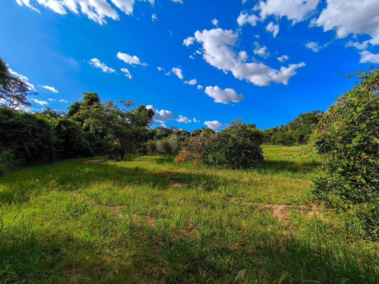 Área à venda no bairro Bairro dos Pires de Baixo: 