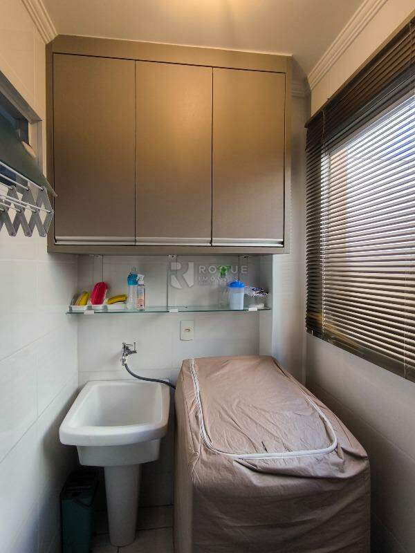 Apartamento à venda no bairro Jardim Ouro Verde: LAVANDERIA