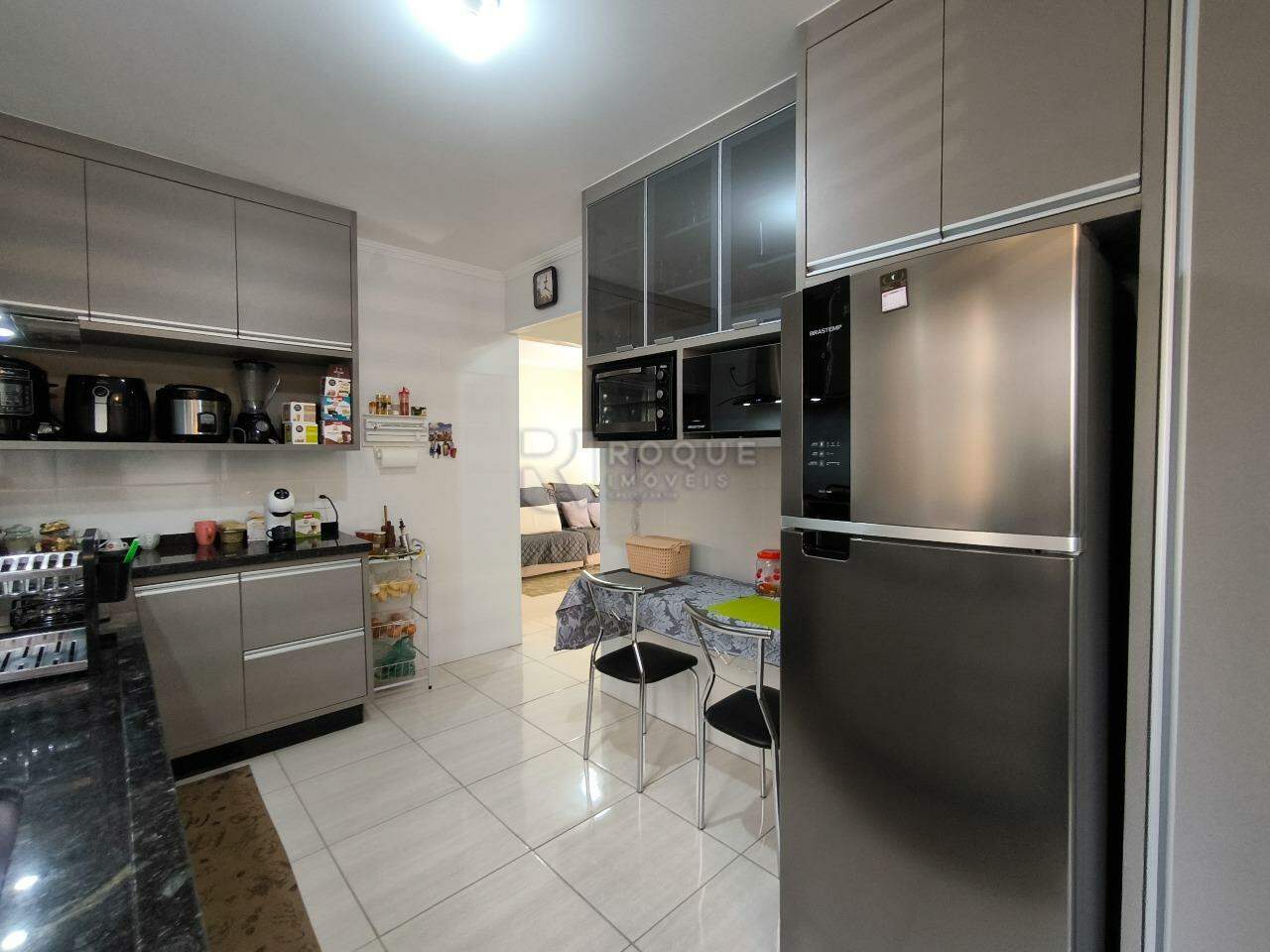 Apartamento à venda no bairro Jardim Ouro Verde: COZINHA