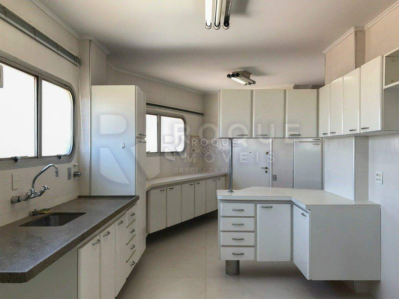 Apartamento à venda no bairro Centro: 