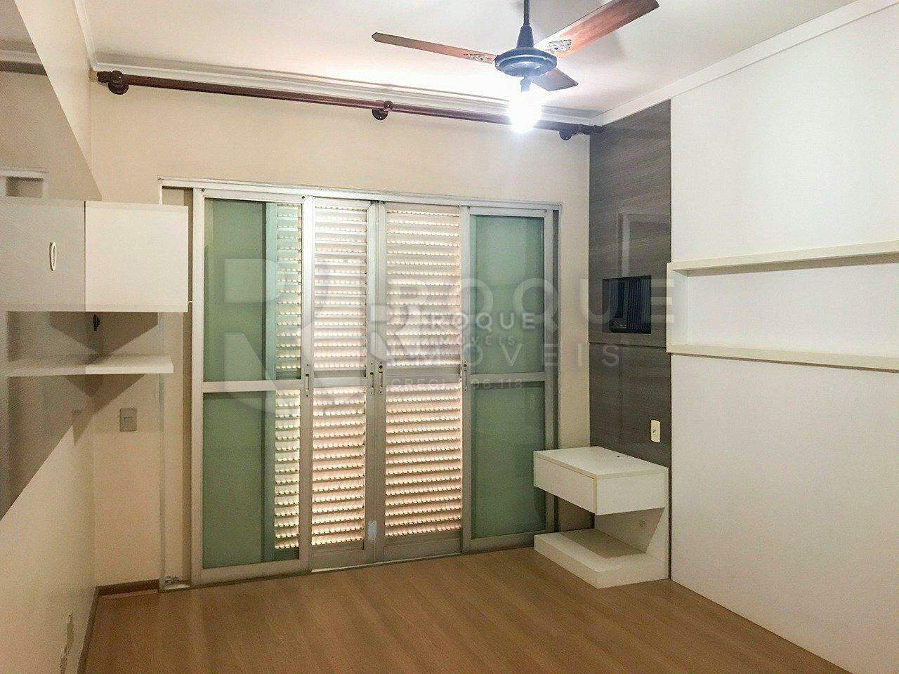Apartamento à venda no bairro Centro: 