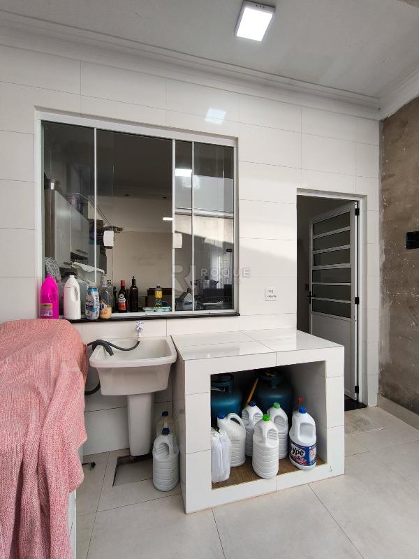 Casa Residencial à venda no bairro Residencial Santa Clara: LAVANDERIA