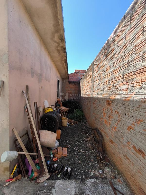 Casa Residencial à venda no bairro Residencial Santa Clara: FUNDOS