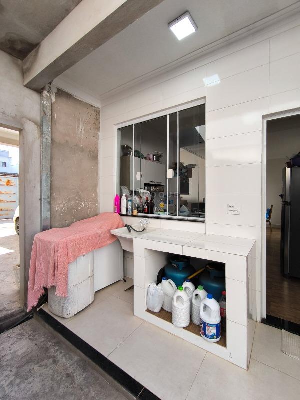 Casa Residencial à venda no bairro Residencial Santa Clara: LAVANDERIA