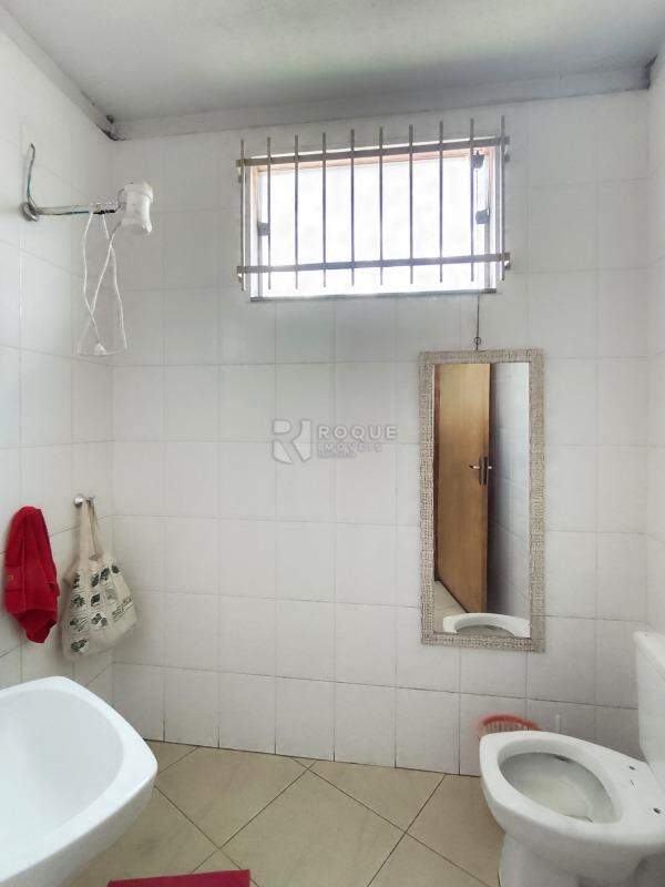 Salão para aluguel no bairro Vila Piza: WC Salão