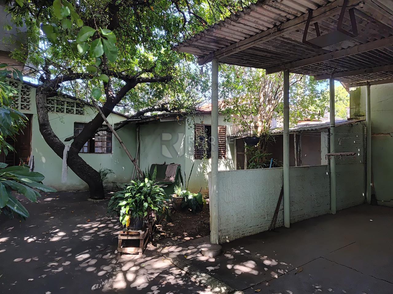 Casa Residencial à venda no bairro Vila Santa Rosália: 