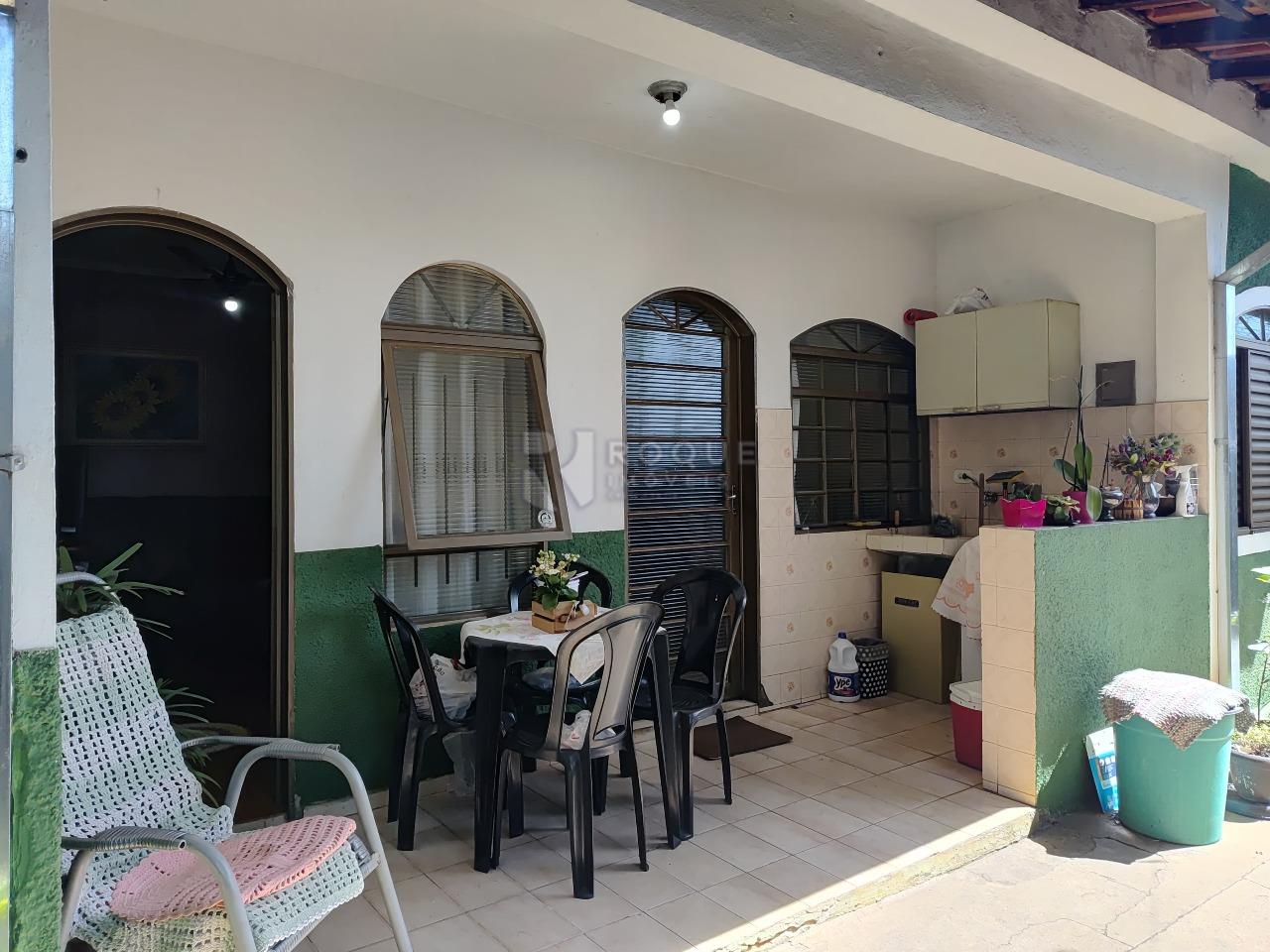 Casa Residencial à venda no bairro Vila Santa Rosália: 