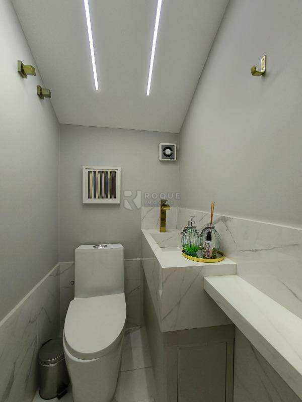 Casa em condomínio à venda no bairro Residencial Lago Azul: LAVABO