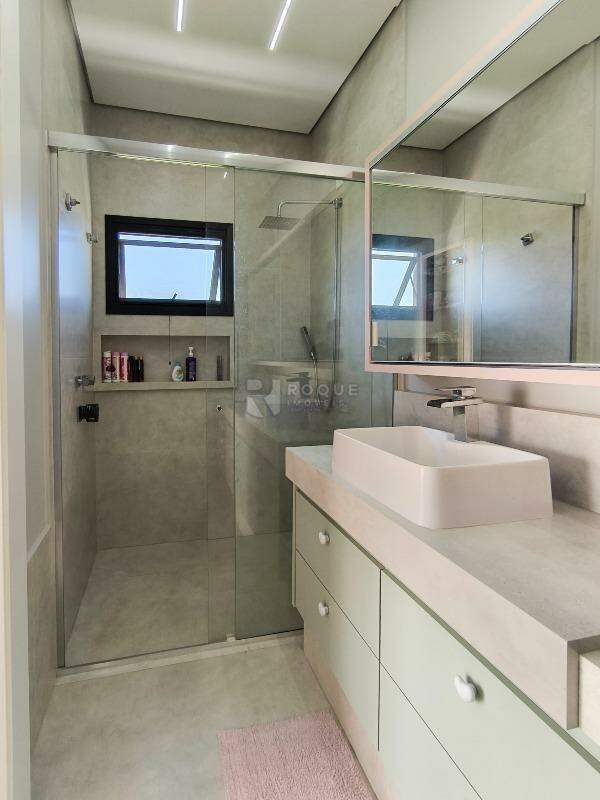 Casa em condomínio à venda no bairro Residencial Lago Azul: WC SUÍTE 3