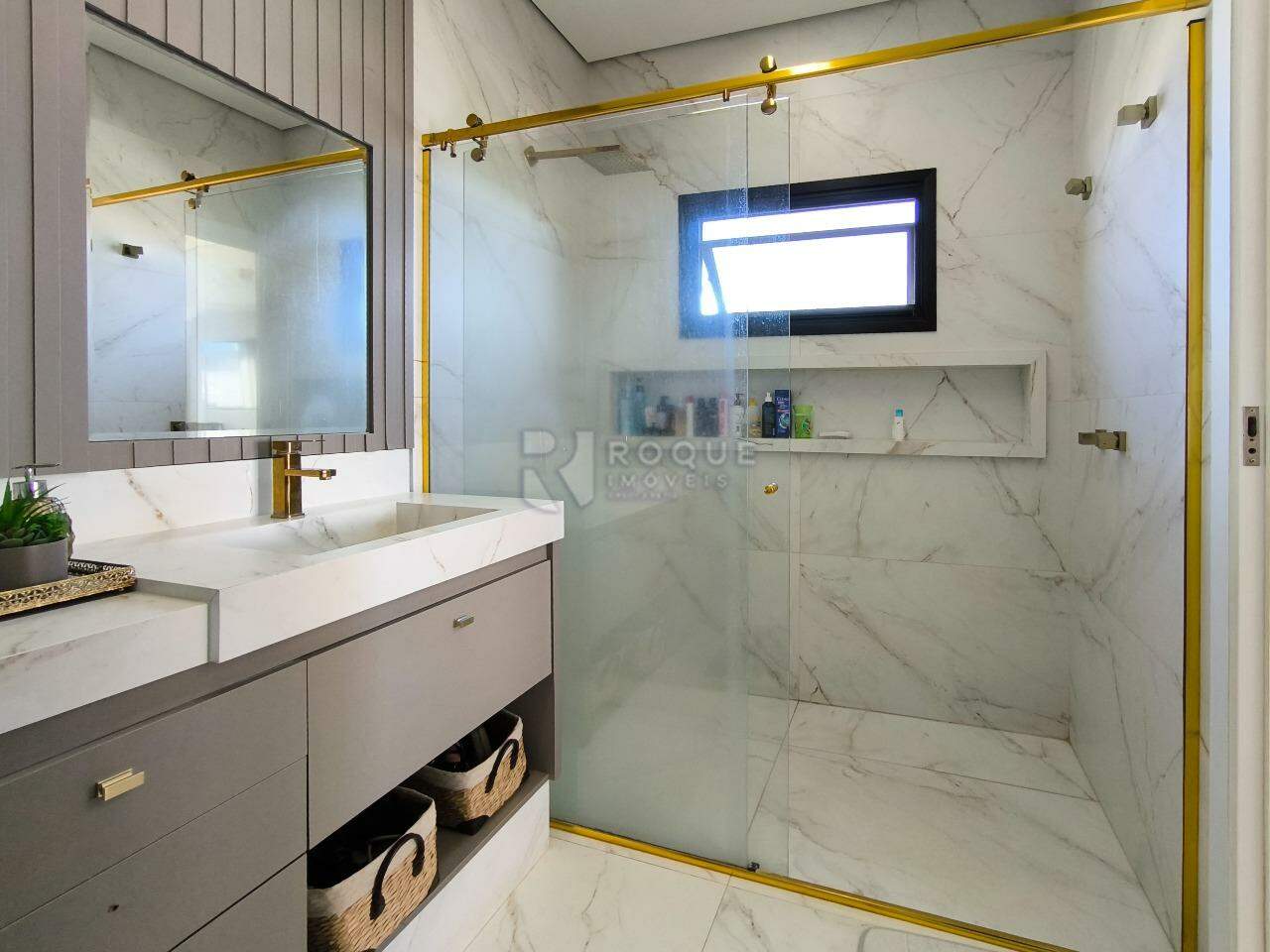 Casa em condomínio à venda no bairro Residencial Lago Azul: WC SUÍTE 1