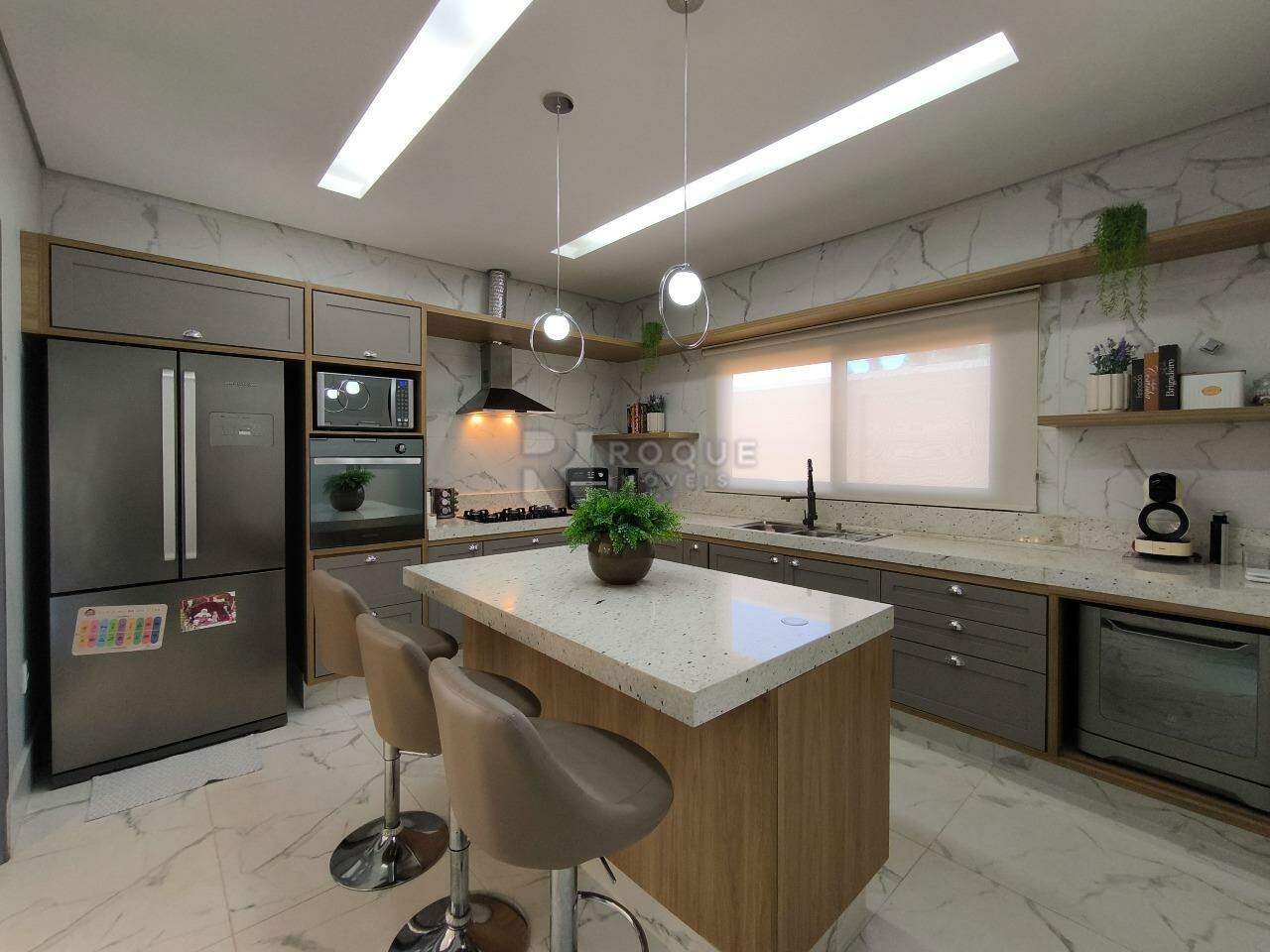 Casa em condomínio à venda no bairro Residencial Lago Azul: COZINHA