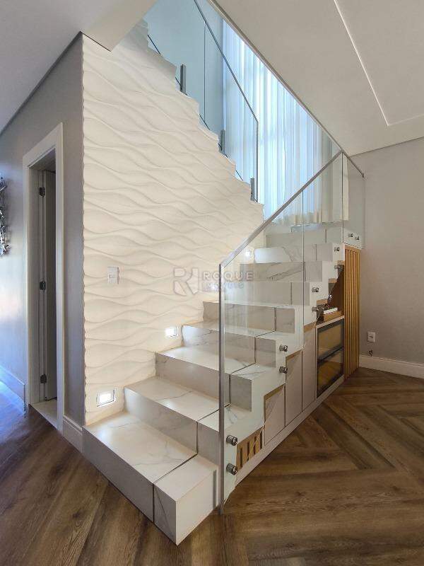 Casa em condomínio à venda no bairro Residencial Lago Azul: ACESSO PISO SUPERIOR