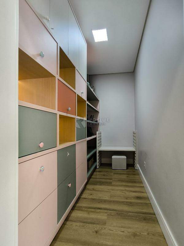 Casa em condomínio à venda no bairro Residencial Lago Azul: ORGANIZADOR