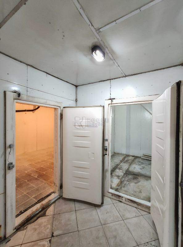 Barracão/Galpão para aluguel no bairro Jardim Residencial Village: Hall câmaras frias 