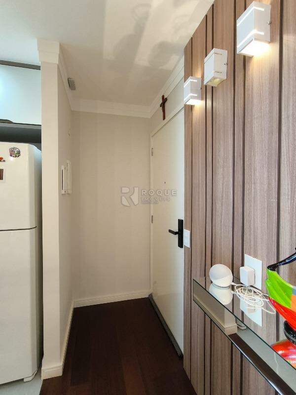 Apartamento à venda no bairro Vila Santa Rosália: HALL DE ENTRADA