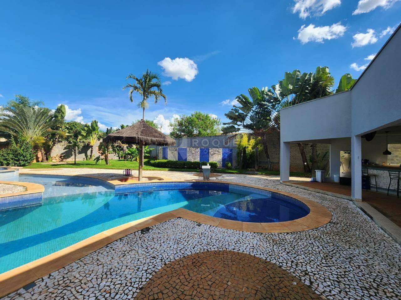 Chácara à venda no bairro Residencial Interlagos: Vista piscina