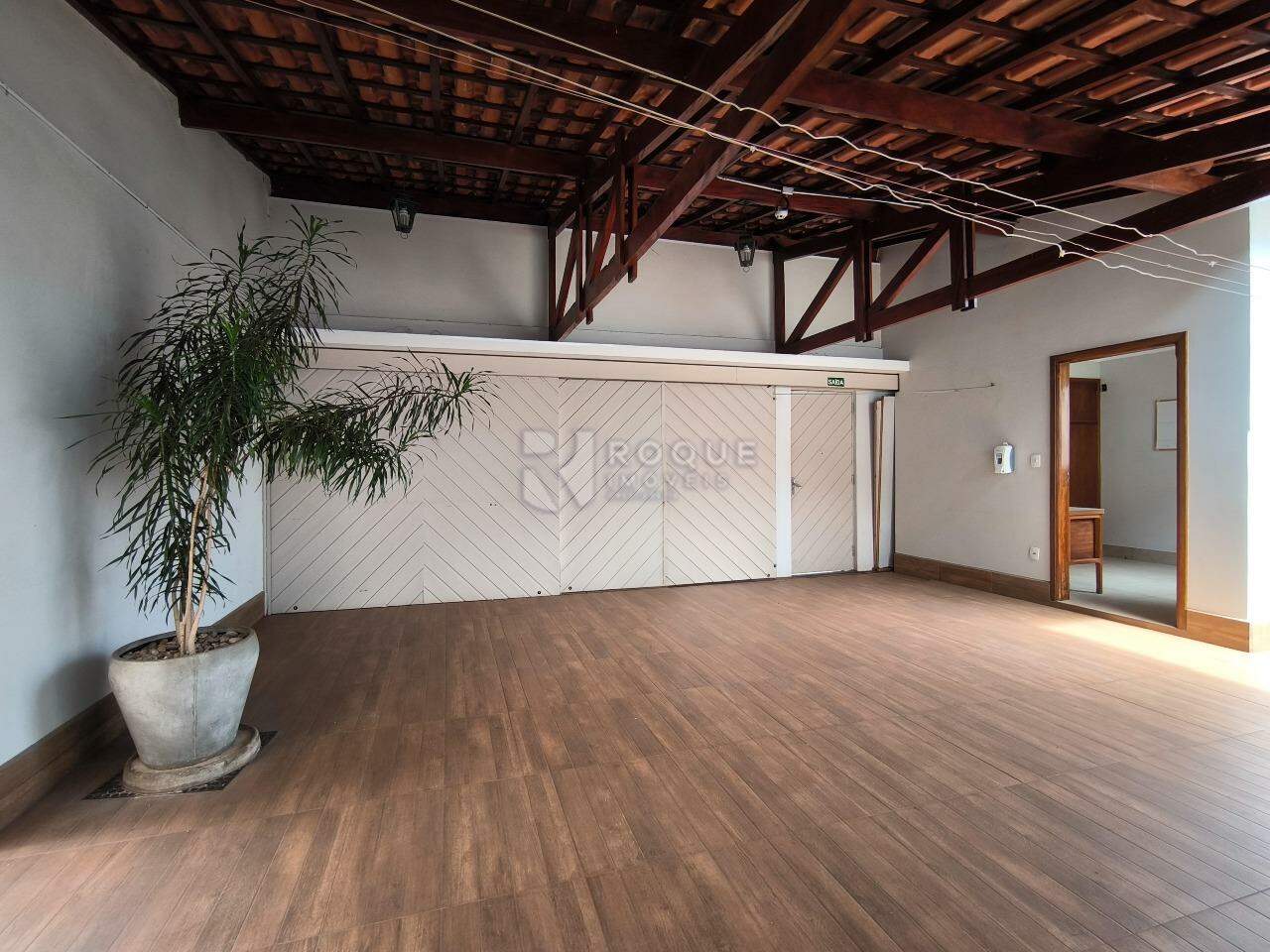 Casa Residencial à venda no bairro Vila Castelar: SALÃO