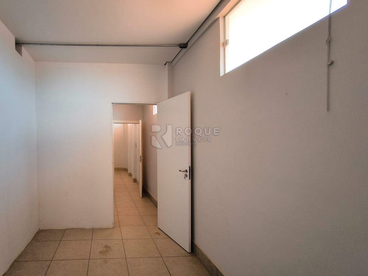 Casa Residencial à venda no bairro Vila Castelar: SALA 2 PISO SUPERIOR