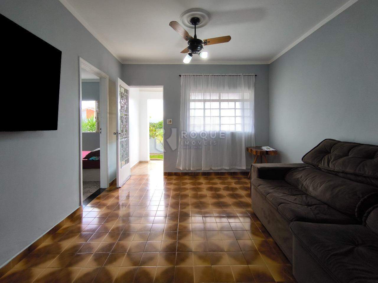Casa Residencial à venda no bairro Jardim Nova Suiça: SALA DE ESTAR