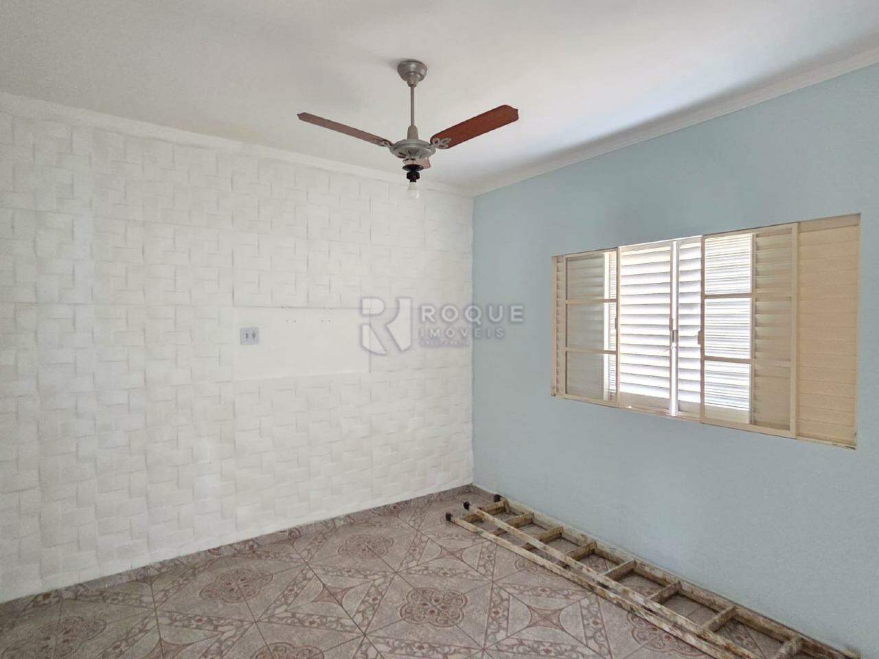 Casa Residencial à venda no bairro Jardim Nova Suiça: Dormitório 1