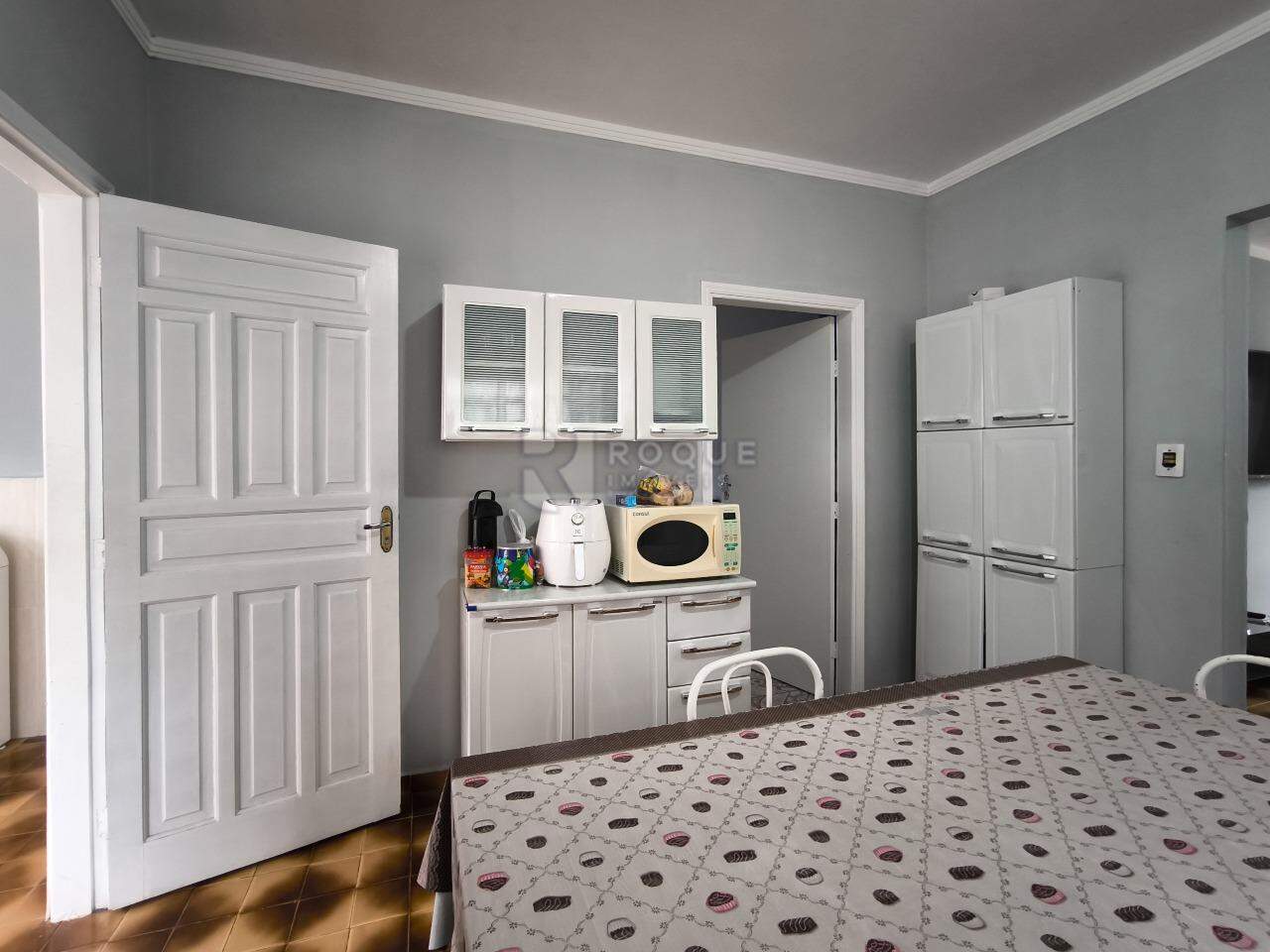 Casa Residencial à venda no bairro Jardim Nova Suiça: COZINHA