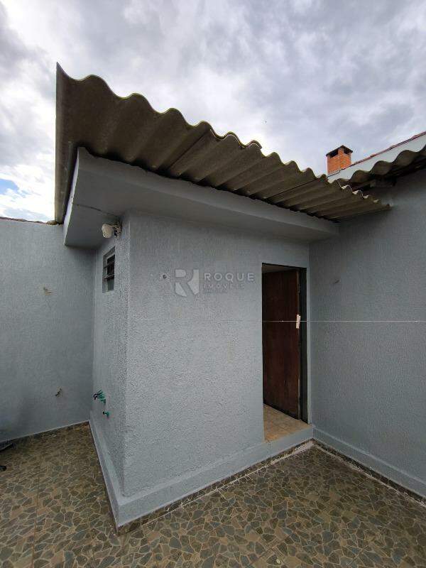 Casa Residencial à venda no bairro Jardim Nova Suiça: BANHEIRO EXTERNO