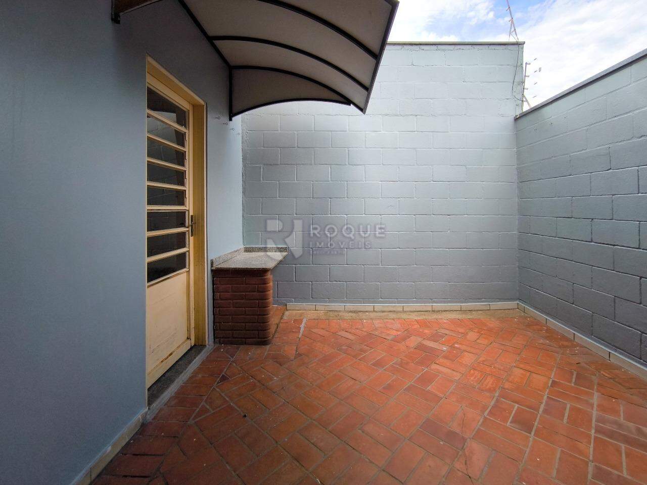 Casa Residencial à venda no bairro Jardim São Roque: QUINTAL