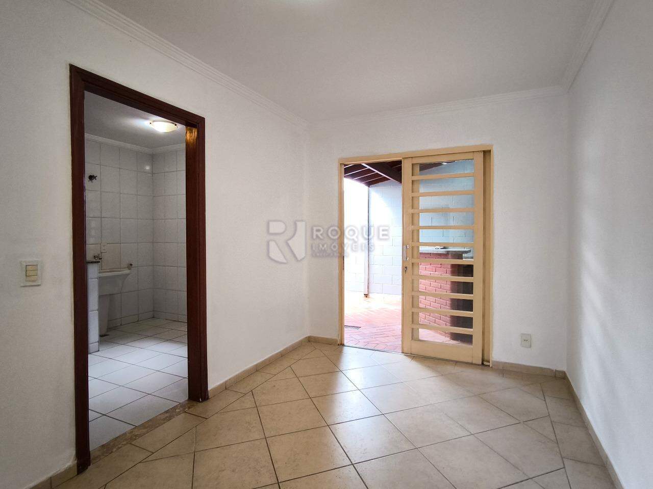 Casa Residencial à venda no bairro Jardim São Roque: SALA DE JANTAR