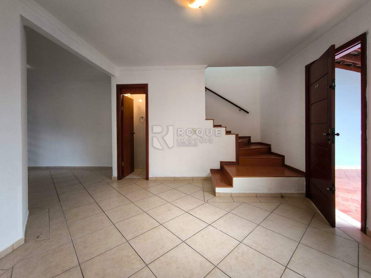 Casa Residencial à venda no bairro Jardim São Roque: SALA DE ESTAR