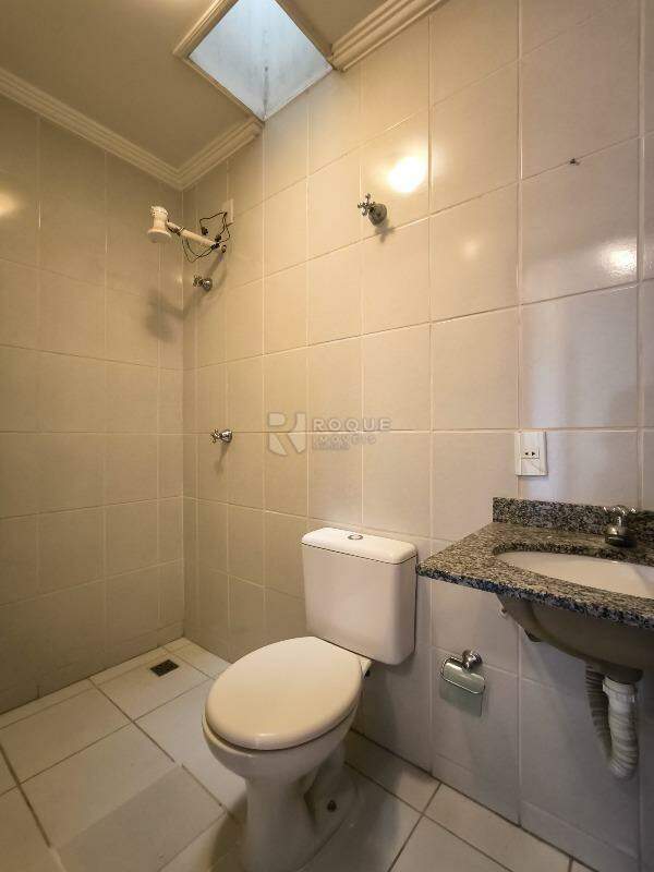 Casa Residencial à venda no bairro Jardim São Roque: WC SUÍTE 2