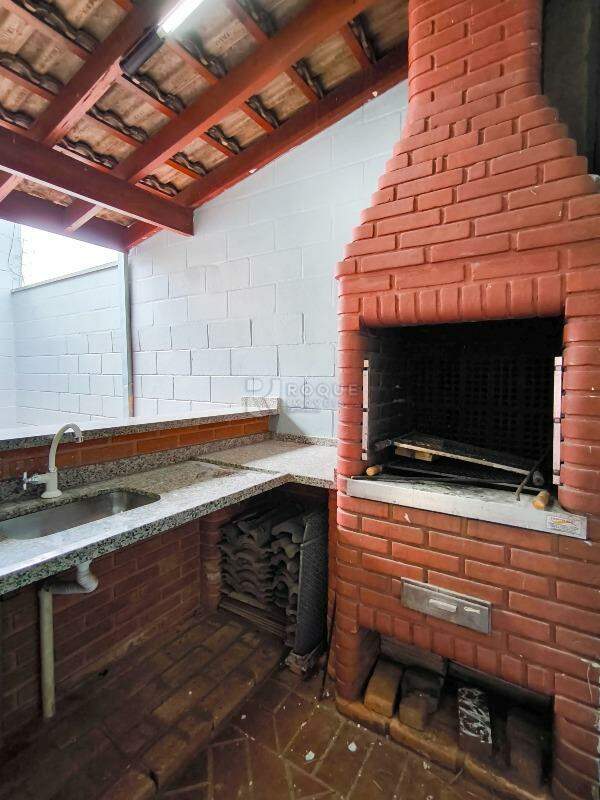 Casa Residencial à venda no bairro Jardim São Roque: CHURRASQUEIRA