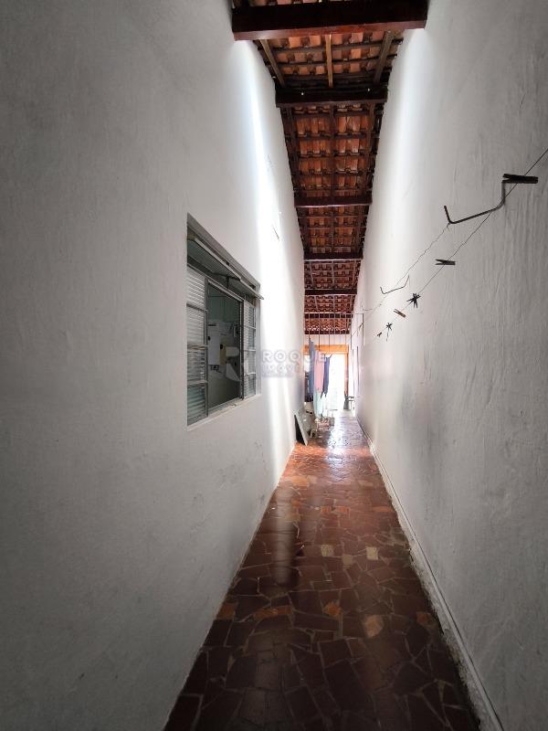 Casa Residencial à venda no bairro Parque Nossa Senhora das Dores: ÁREA DE VARAL