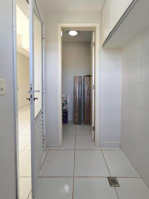 Apartamento à venda no bairro Jardim Santo André: ÁREA DE SERVIÇO
