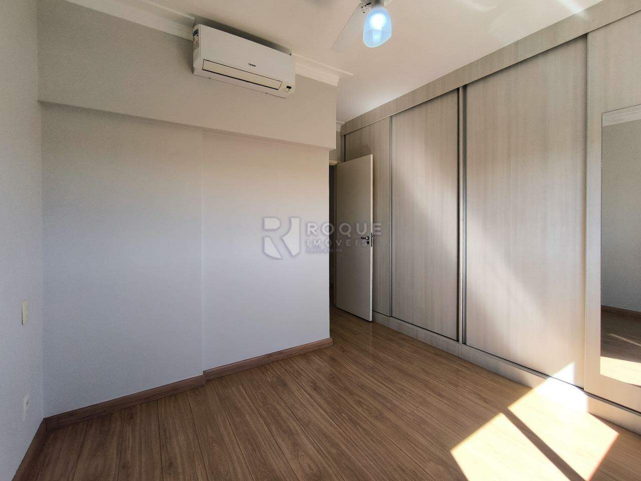 Apartamento à venda no bairro Jardim Santo André: SUÍTE
