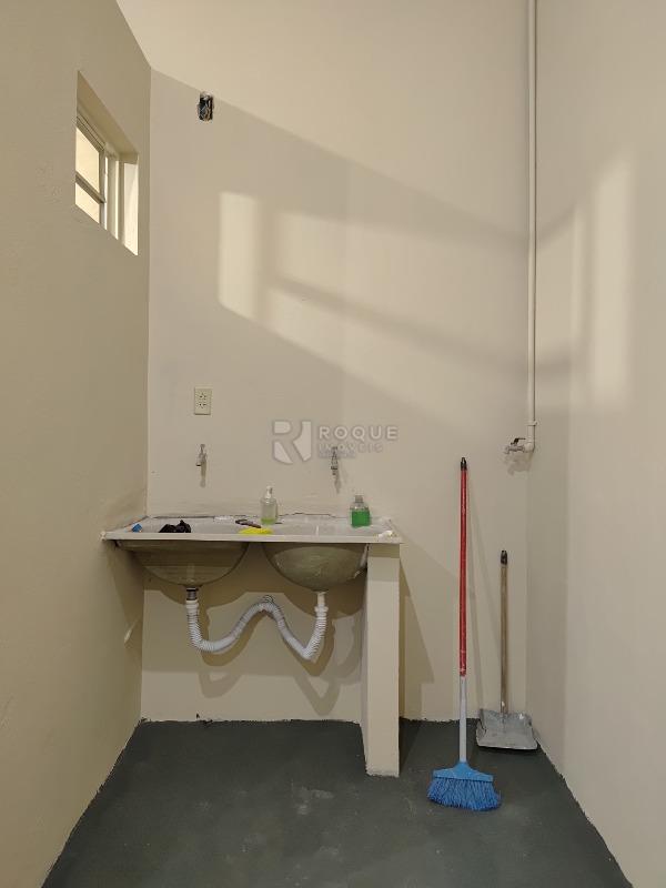 Salão para aluguel no bairro Jardim Residencial Recanto Alvorada: Cozinha 