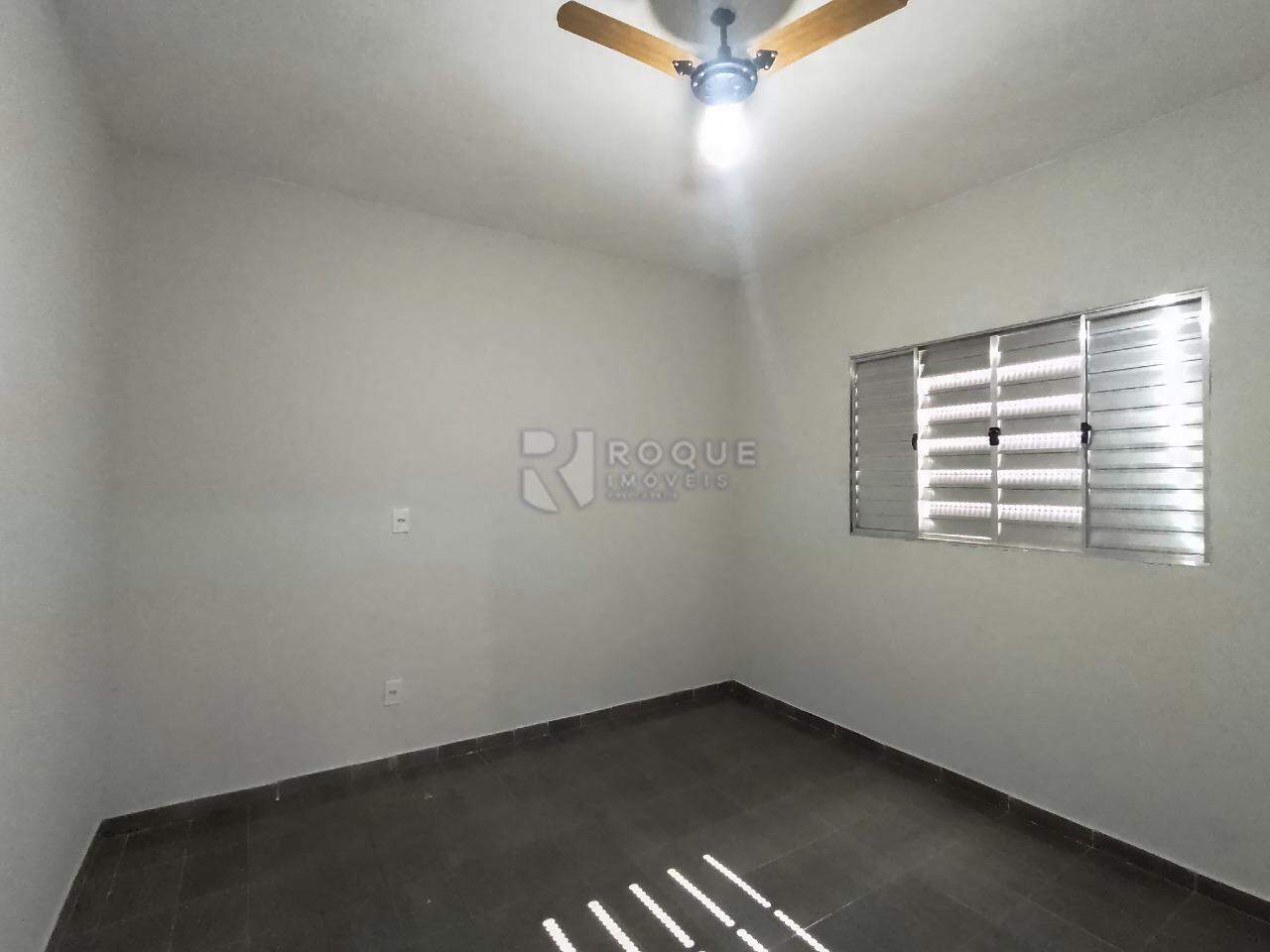 Casa Residencial para aluguel no bairro Jardim Parque Novo Mundo: Dormitório 01