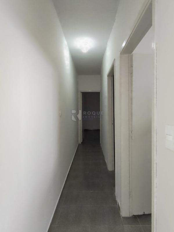 Casa Residencial para aluguel no bairro Jardim Parque Novo Mundo: Hall dormitórios