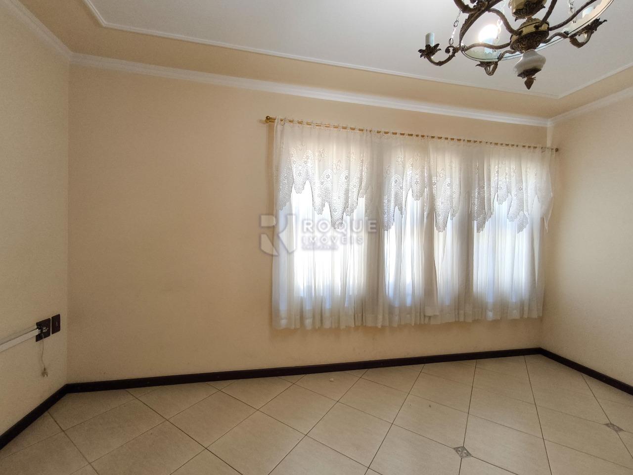 Casa Residencial à venda no bairro Vila Cristovam: SALA DE ESTAR