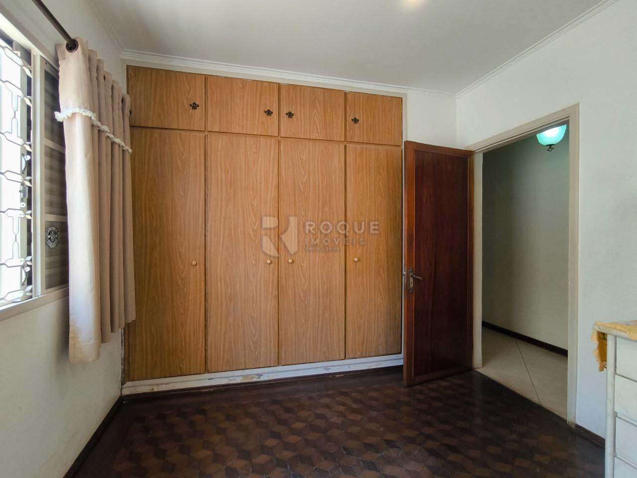 Casa Residencial à venda no bairro Vila Cristovam: DORMITÓRIO 1