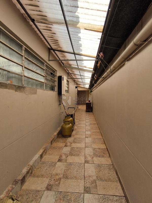 Casa Residencial à venda no bairro Vila Cristovam: LATERAL EXTERNA