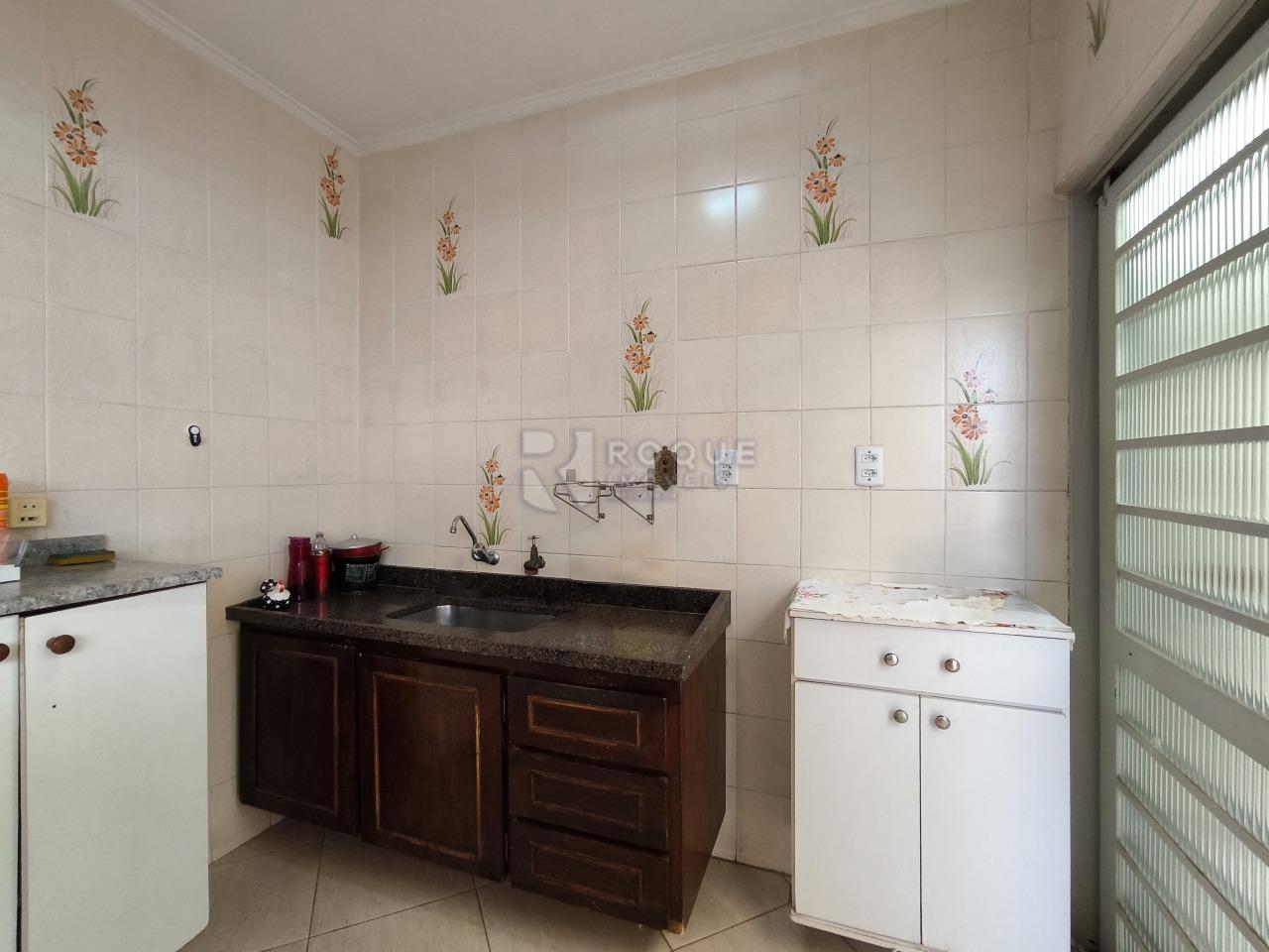 Casa Residencial à venda no bairro Vila Cristovam: COZINHA
