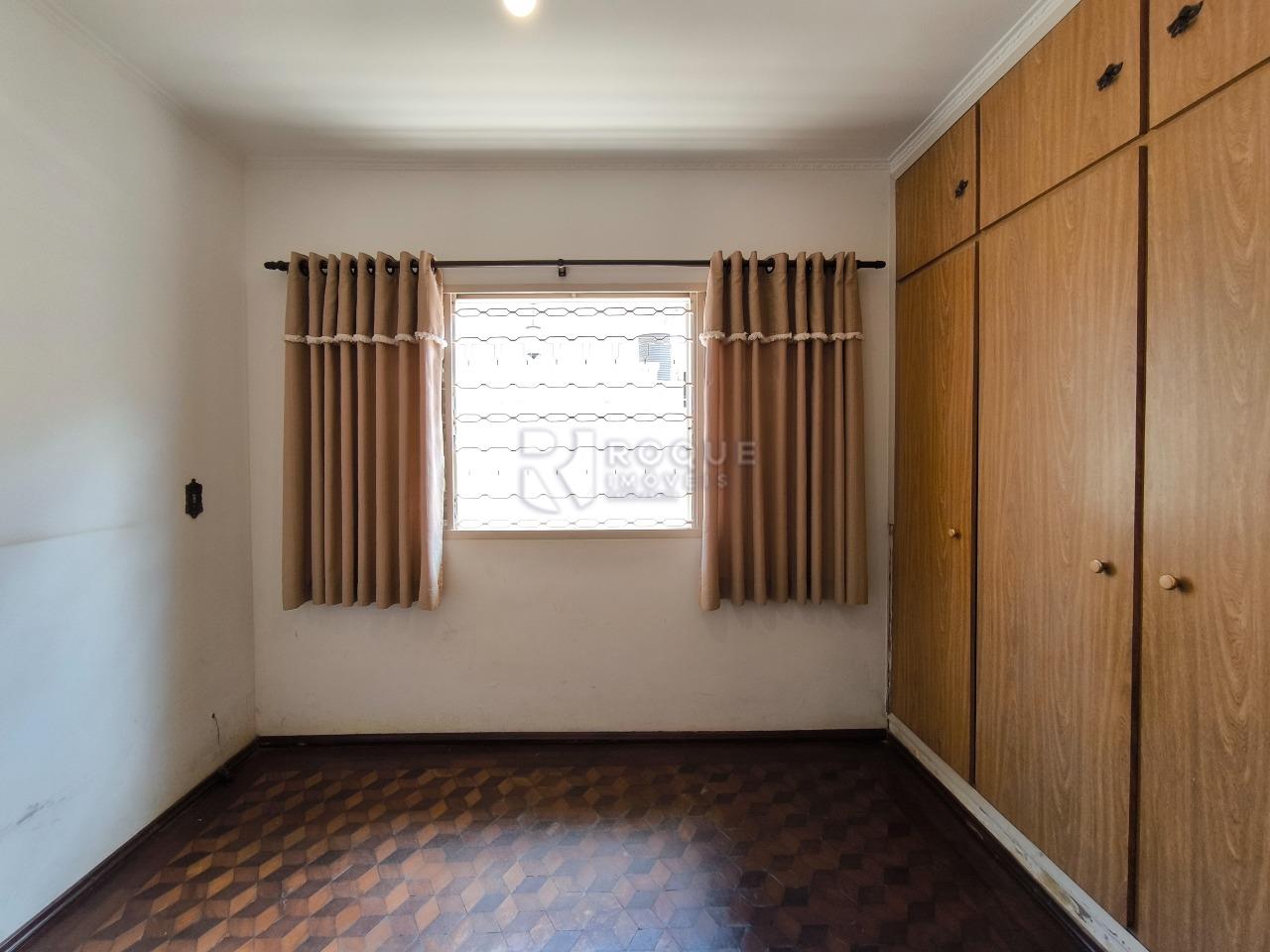 Casa Residencial à venda no bairro Vila Cristovam: DORMITÓRIO 1