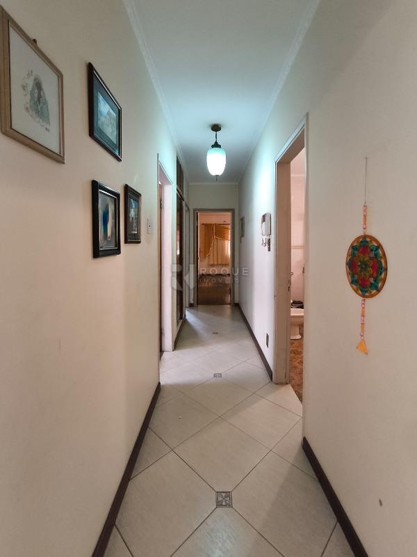 Casa Residencial à venda no bairro Vila Cristovam: CORREDOR INTERNO