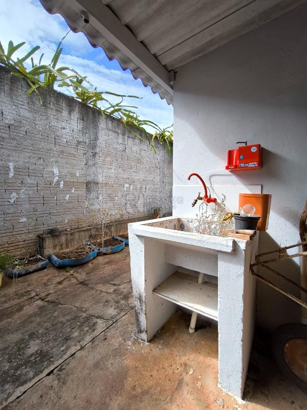 Casa Residencial à venda no bairro Jardim Caieira: LAVANDERIA CASA 2