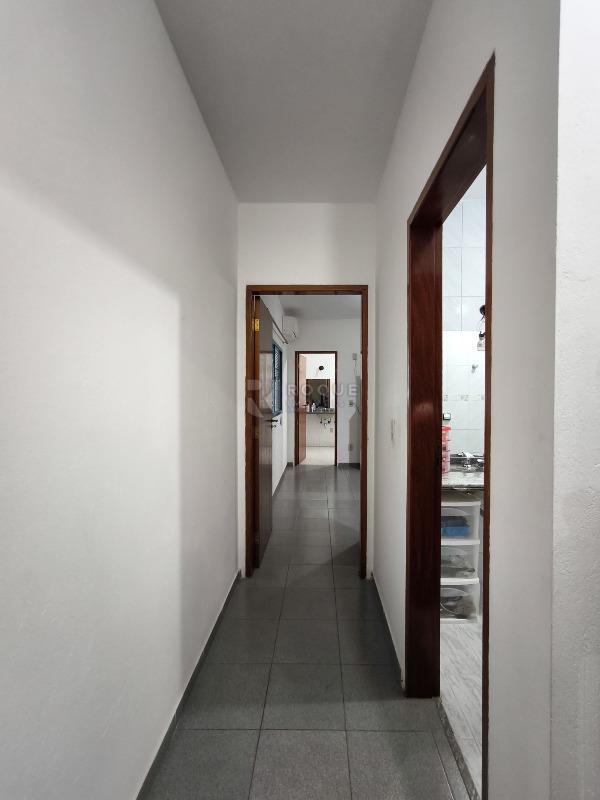 Casa Residencial à venda no bairro Jardim Caieira: CORREDOR INTERNO